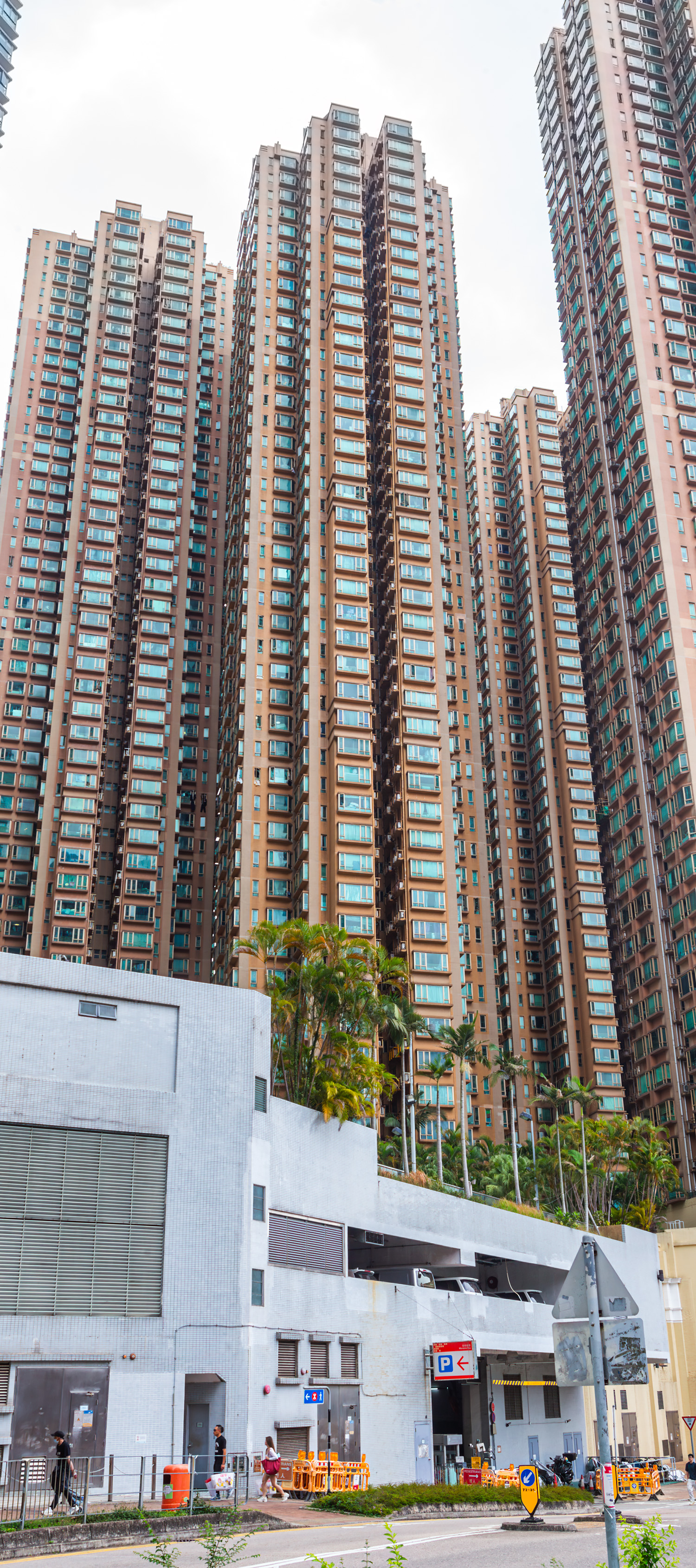 La Cite Noble Tower 5, Hong Kong - Looking up. © Mathias Beinling